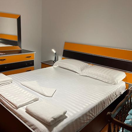 City Center Apartment Galeria تيرانا المظهر الخارجي الصورة